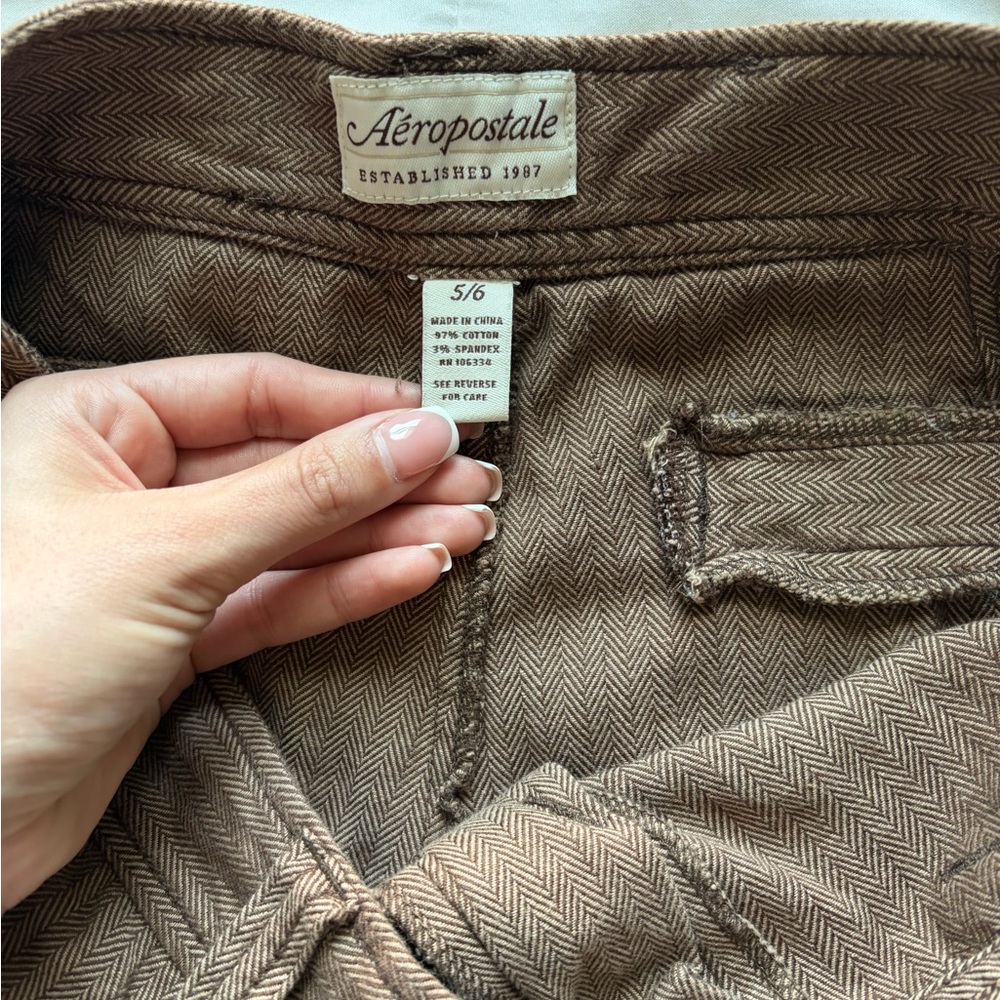 Aeropostale Women's Brown Cuffed Bermuda Shorts - Picture 2 of 3